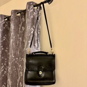 Vintage Coach Willis Black Leather Station Bag Crossbody 9927